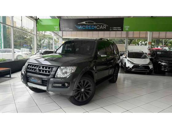 MITSUBISHI PAJERO FULL 3.2 HPE 4X4 16V TURBO INTERCOOLER DIESEL 4P AUTOMÁTICO MITSUBISHI PAJERO FULL 3.2 HPE 4X4 16V TURBO INTERCOOLER DIESEL 4P AUTOMÁTICO